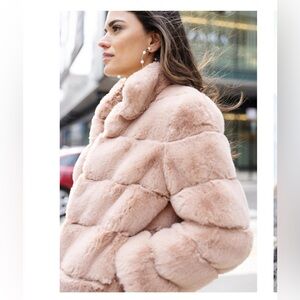 ✨NWT✨ Blush Pink Faux Fur Coat 2X
